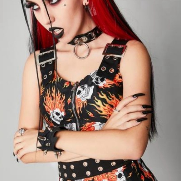 NWT Dolls Kill Widow Flaming Flame Skulls Crop Top Size L - Picture 1 of 6